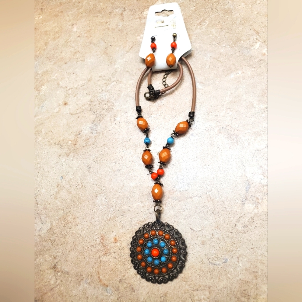 Victorian Collection Necklace